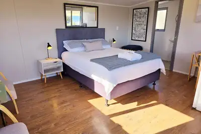 Image de Cosy Opononi cabin with gorgeous ocean views - relaxation bliss!