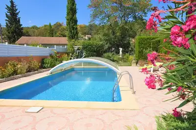 Image de Belle maison à Donzère avec WiFi