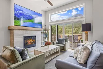 Image de Brand New|Vienna by Ssr|TopView|Luxury|Private Hot Tub|4br