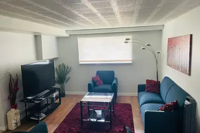 Image de Home Extension Suite in Saskatoon; Free parking, High speed Wifi, Netflix