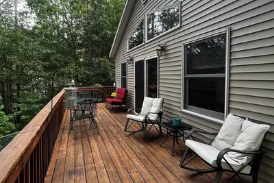 Image de Lost on the Lake-Cozy Cottage with a Lakeview