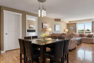 Image de Lake Life Livin | Lake View | Pool | Hot Tub | Gym