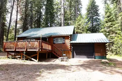 Image de Not your grandpa’s cabin