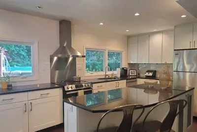 Image de Beautiful Island Home