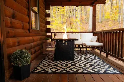 Secluded Mountainside Cabin - Claddagh