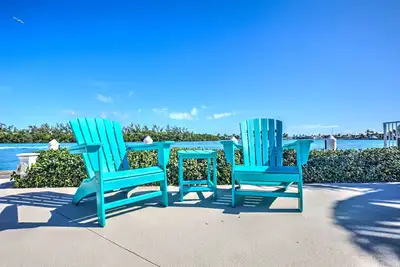 Image de 4/3 pool home-Best Boating Location, Best Views & an amazing Oceanfront Property