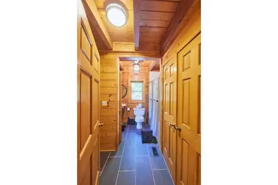 “Angel’s Lair” cabin in Great Smoky Mountains