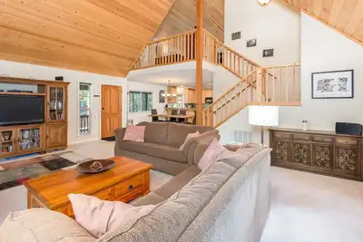 Image de Bjornen Hus - Updated Dorrington Cabin with Game Room - Kid Friendly Cabin!