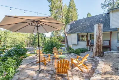 Image de Bear House - Walking Distance to Snowflake Lodge, Pool, Lake and Recreation!