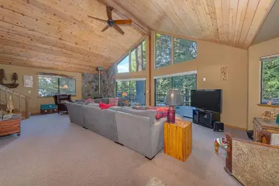 Image de TREEmendous - 3 Bedroom 2 bath