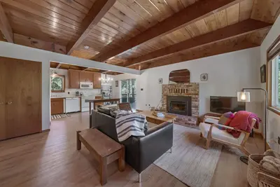 Image de Walk To Lakemont Pines Lake W/Air Conditioning