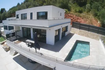 Image de Splendide villa contemporaine avec piscine privée