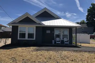 Image de The Magnolia House in Wilmot Ohio