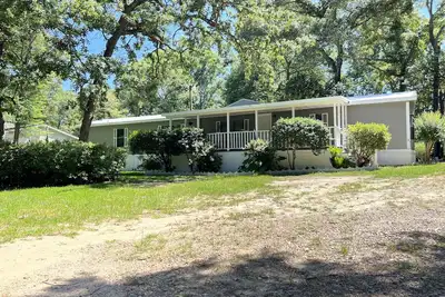 Image de Country style - Entire home in Magnolia with pool