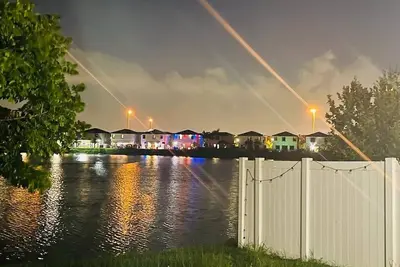 Image de Casa moderna con vista al lago, ubicacion central