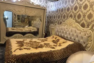 Image de King sized bed, luxury house