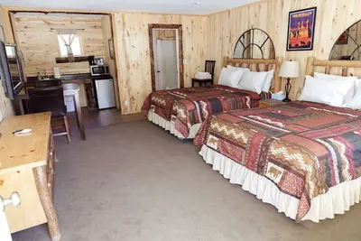 Image de 0126) Candy Suite 126