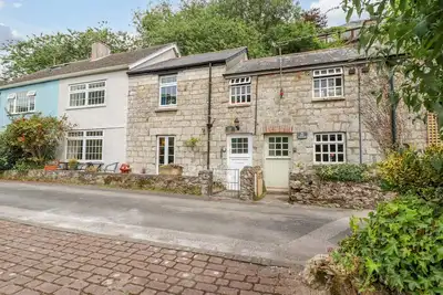 Vi’S Valley View, pet friendly, character holiday cottage in Pentewan