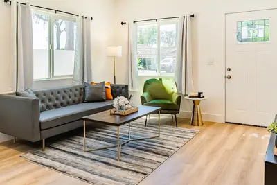 Image de Lovely Stay |Great Location Near Disney & Downtown