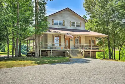 Image de Guntersville Cabin Nestled in Kudzu Cove Resort