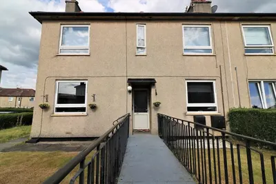 Image de Stunning 2 Bedroom Maindoor Home With Front & Back Private Garden