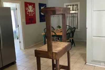 Image de St. Charles Bay Waterfront Cottage@boat ramp