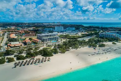 Image de Beach Front Brand New Penthouse On Eagle Beach