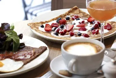 Image de Rue Montrogueil-furnished with charm very high ceilings& beautiful exposed beams