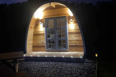 Image de Poole farm pods. The Ruby 1 lodge.