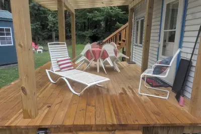 Image de cottage surrounded by field and woods, walking distance to beach