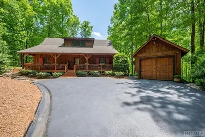 Image de Prestine Log Cabin Sapphire Valley, Nc Blue Ridge Mountains