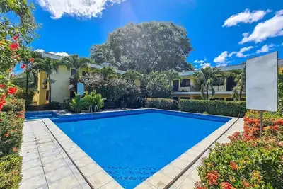 Image de Peaceful Hidden Gem- Newly furnished 2 bed, 2 bath, Beautiful Pool- Coco Beach!