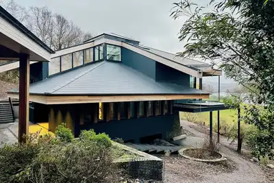 Image de Luxury private lake access home, close to Killarney, great hiking trails and more