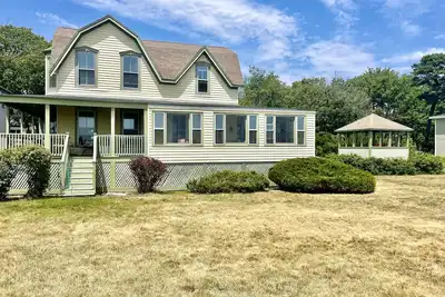 Image de Sept Discount! ! ! Home, 1. 5 acre on Sandy beach, 3 Wrap-around Porches