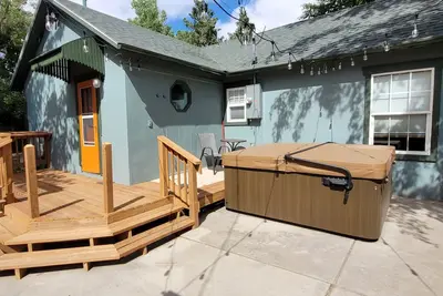 Image de Cozy One Bedroom Cottage Getaway!