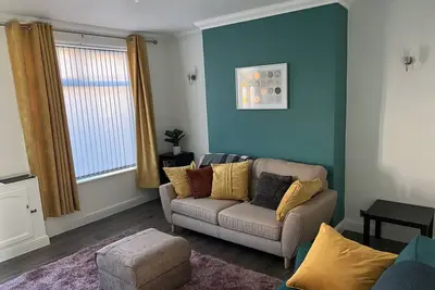 Image de Comfortably furnished 2 bedroom home in Bolton