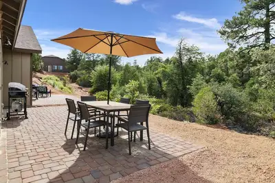 Surrounded by Wildlife: 3br Home w/ Patio & Garage