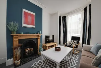Image de Large, Victorian, 5 bed house in the heart of Southsea.