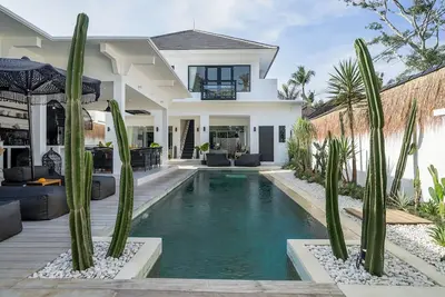 Image de Luxury 4br Private Villa within walking distance to the Beach