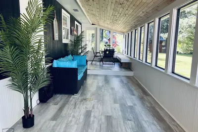 Image de Something About Sara: 4br Lake House on Lake Sara