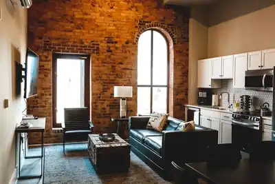 Image de 2 Bedroom Townhouse Downtown Elkin • Shopping, Entertainment, Restaurants, Vineyards