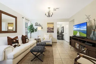 Image de Cozy, clean desert get away with private pool and cactus garden