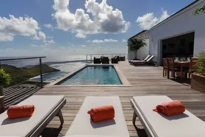 Image de Villa La Vue – Chic Hillside Hideaway with Panoramic Ocean Views in Dévé, St. Barths