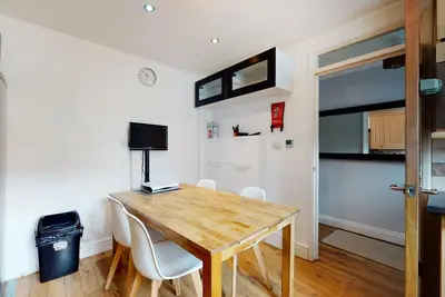 Image de Spacious 4 bedroom home with garden in Shadwell