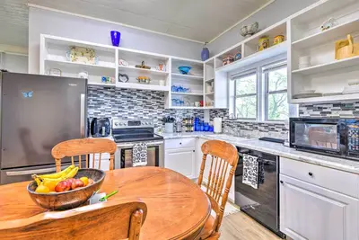 Image de Peaceful Yard + Seasonal Pool: Weatherford Cottage