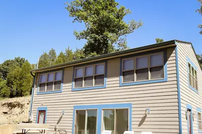 Image de Holland Lakeside Retreat located on Williamstown Lake