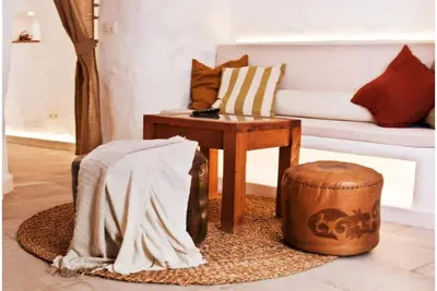 Image de The Monachil Caves: \"Lap\"