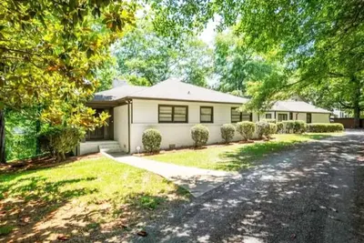 Image de 3, 700 sqft-Luxe/Private Villa style Ranch in South Clt with King en Suite!