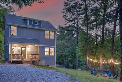 Image de Ev-Charger, Close to Asheville, Pets, Game-room, Fenced in Yard.