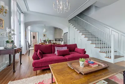 Image de The Carriage House | Revival St Collection